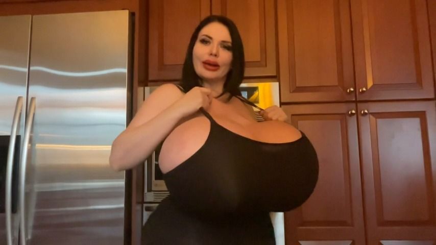 Foxy Menagerie Verre Tits And Ass In The Kitchen Manyvids