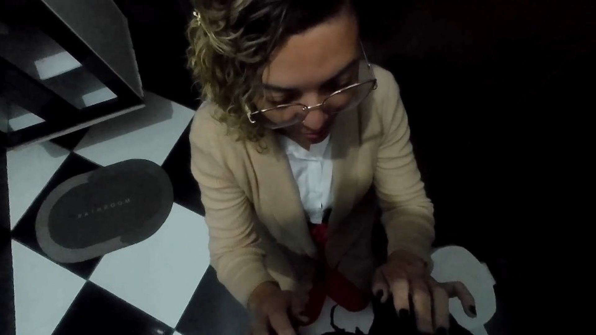 Sweetcouplestories Convincing The Girl In The Coffee Shop To Have Sex In The Manyvids