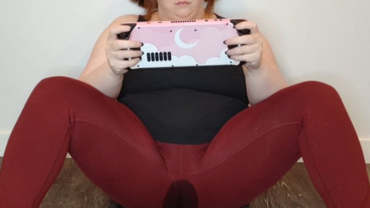 Fierydesires Redhead Bbw Casually Wets Self While Playing Game Manyvids