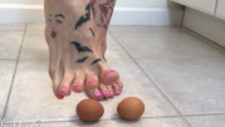 [465.82 MB] - Raw Egg Crush - Crystal Inked Feet