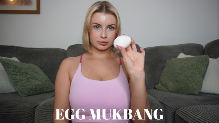 Isla White:EGG MUKBANG