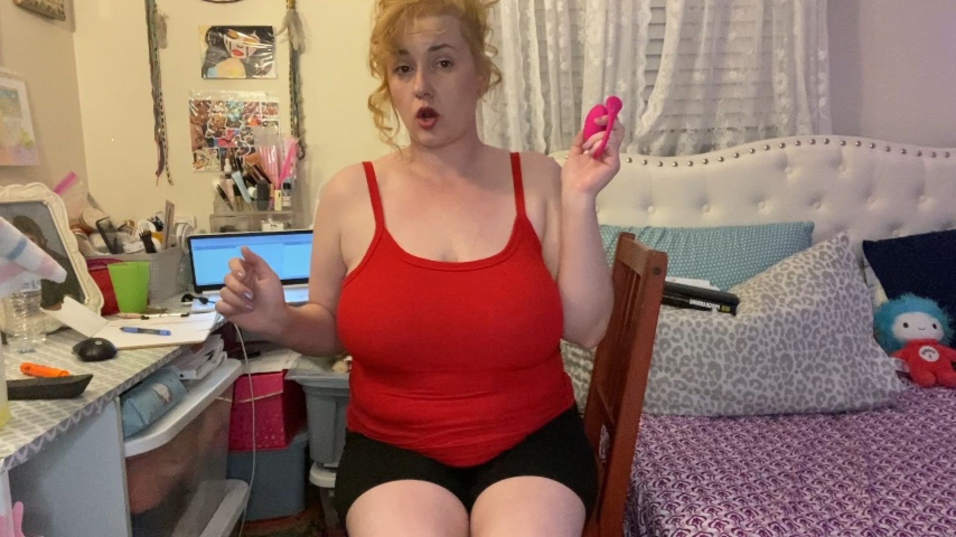 Evie Rose:Hands free orgasm and cleaning