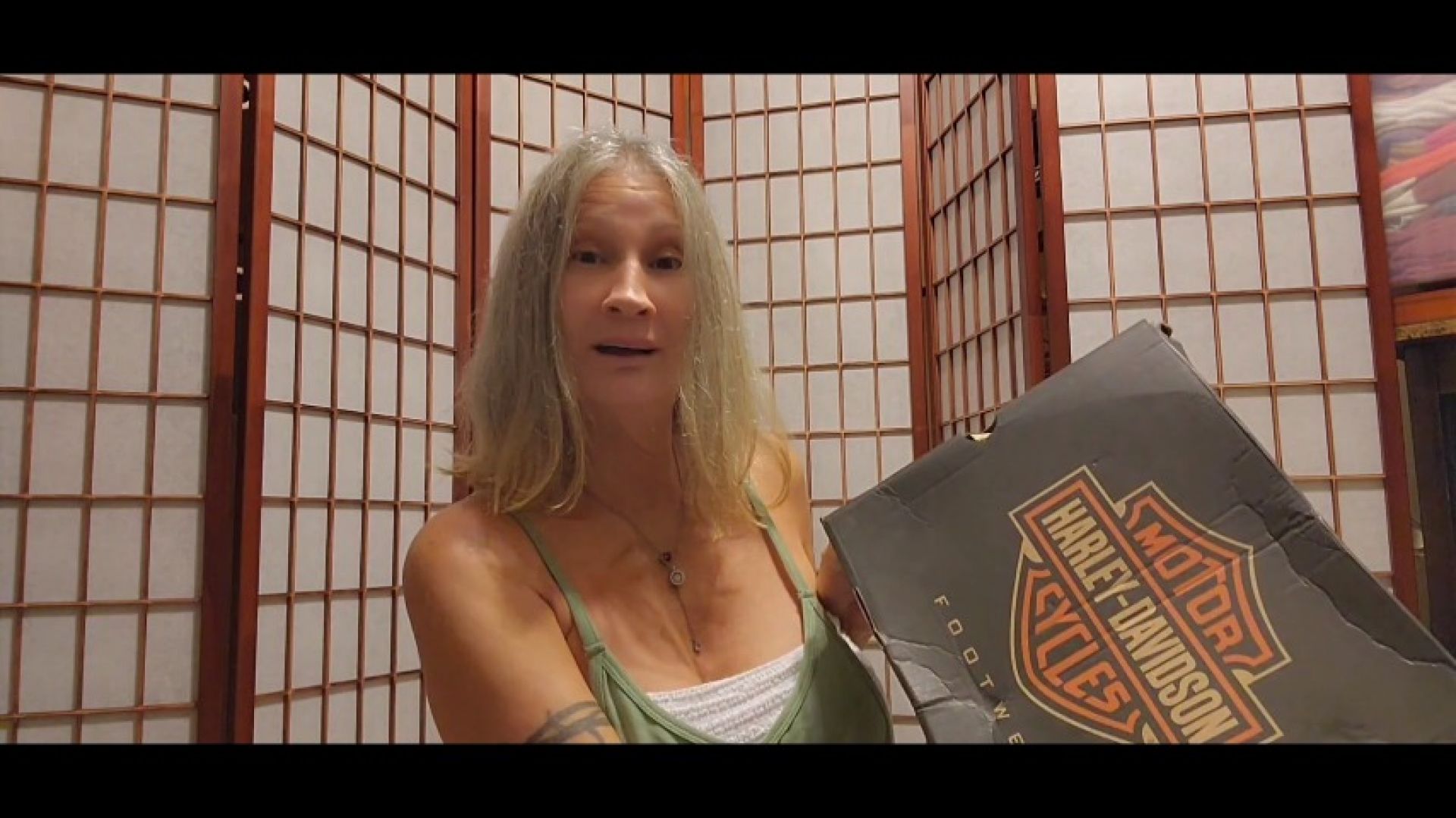 Stormi Winters:UNBOXING GIFTS AND TRY ONS PART 3