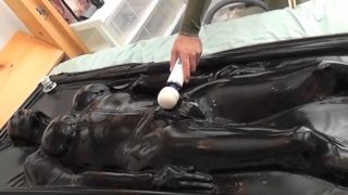 LATEX VAC BED simon lemieux