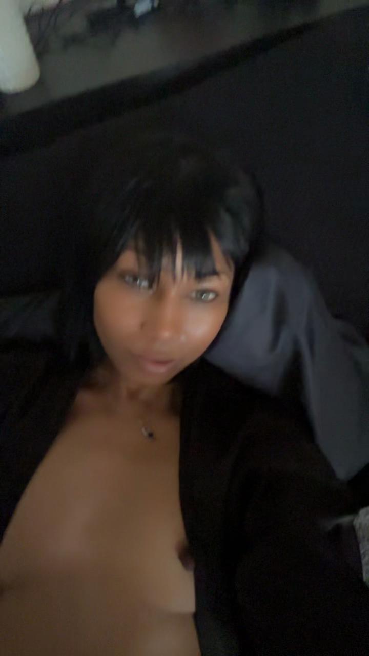 LondonMariexxx:Would you taste me