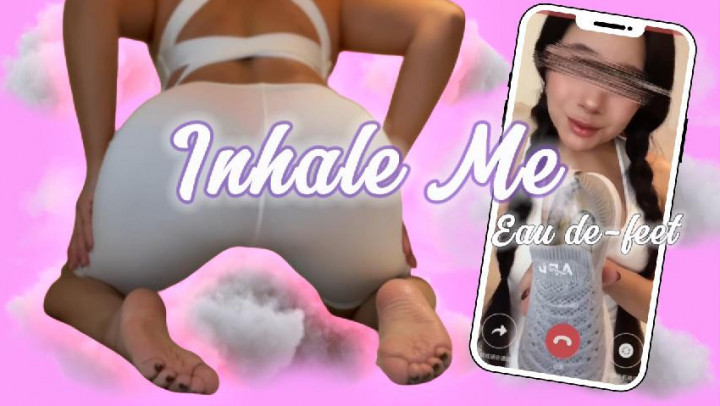 Goddess Lady Petite:Fresh from a sweaty workout, my sneakers, socks, and tights