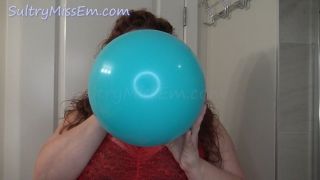 [1.46 GB] - BBW blows balloons - SultryMissEm