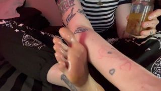 [232.12 MB] - Oily soles - Usagi_Tsukino