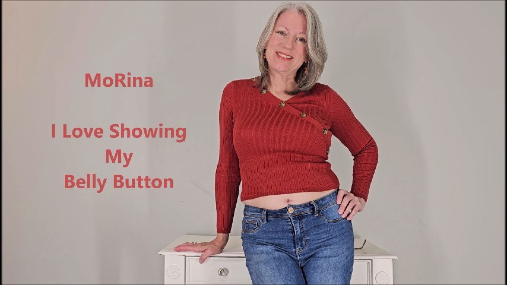 MoRina:I Love Showing My Belly Button