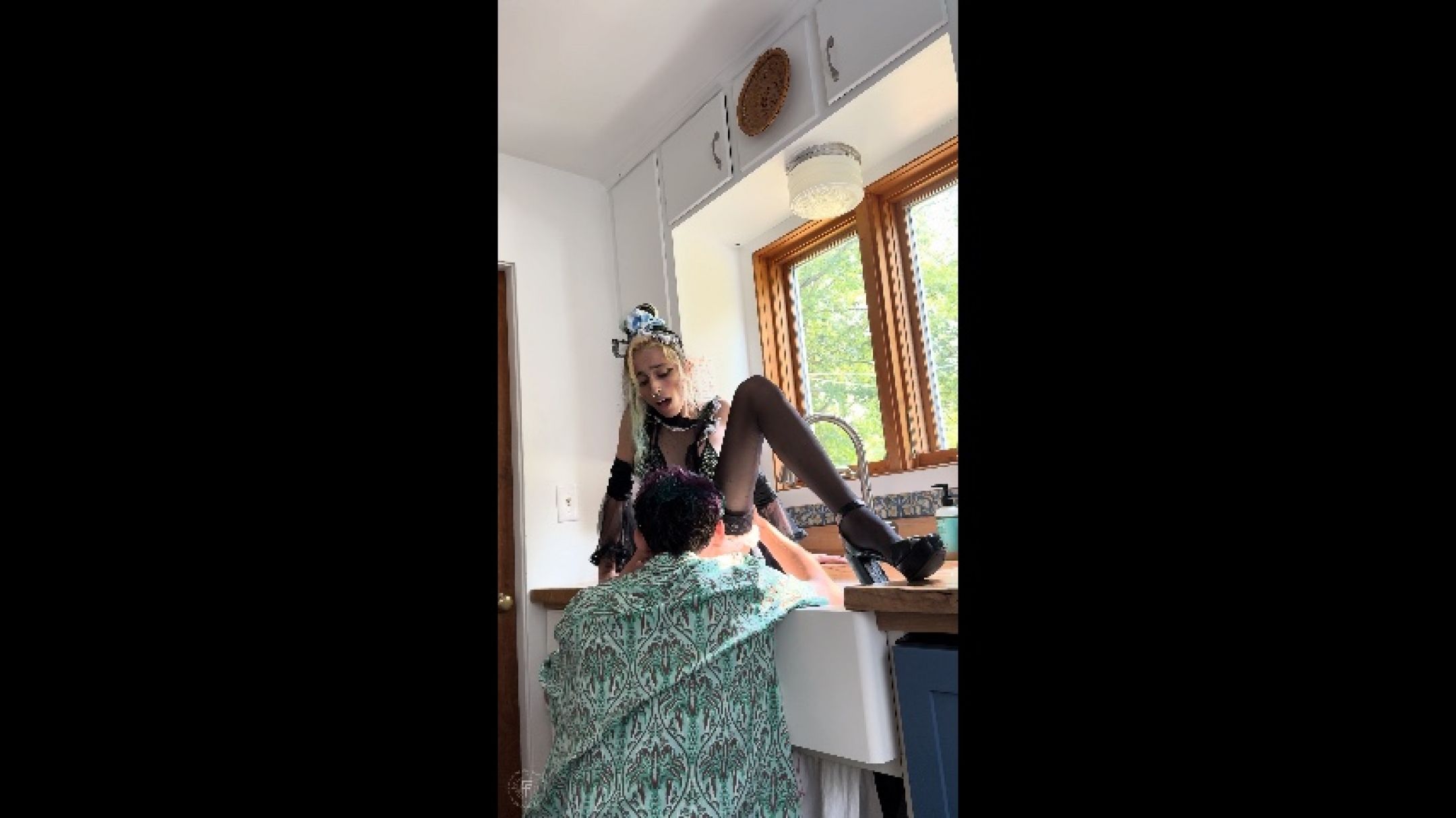 OhHeyMissFaye:Licking and Fucking the MESSY Maid