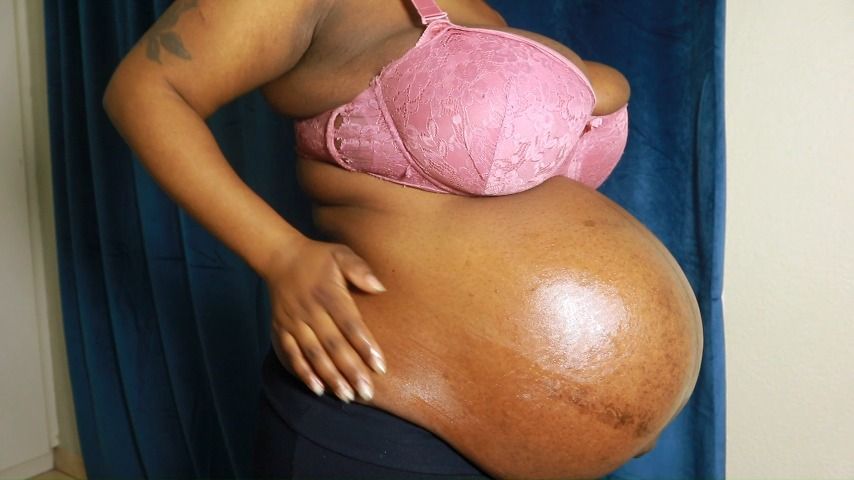 leaked 40 Weeks Ebony Pregnant Belly Play thumbnail