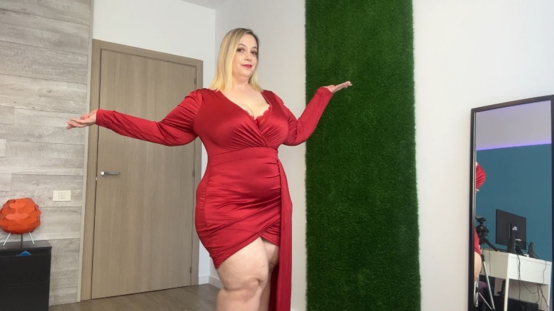 SweetheartMiaBBW:Videocall with Step-mommy