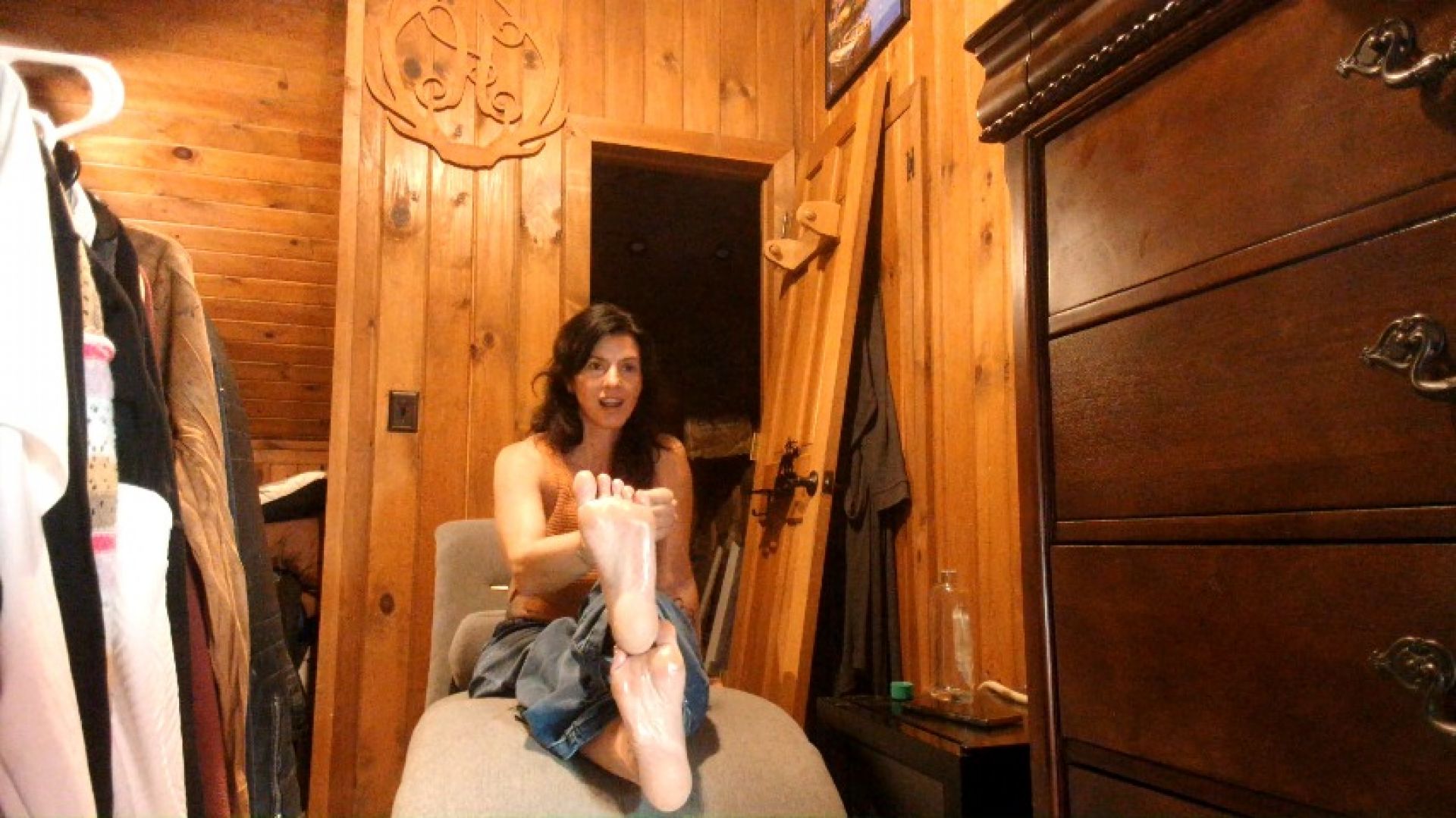 sweetkiss_69:foot addictions joi