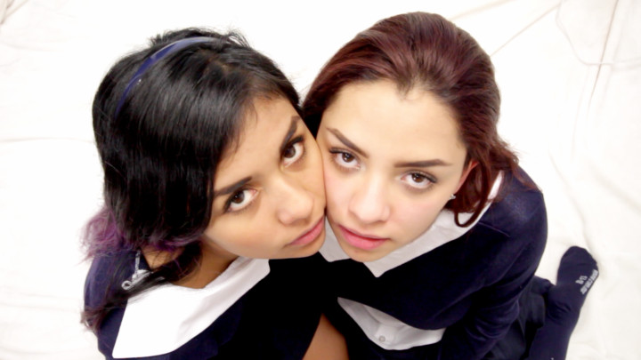 Schoolgirls Threesome Sharing Cum