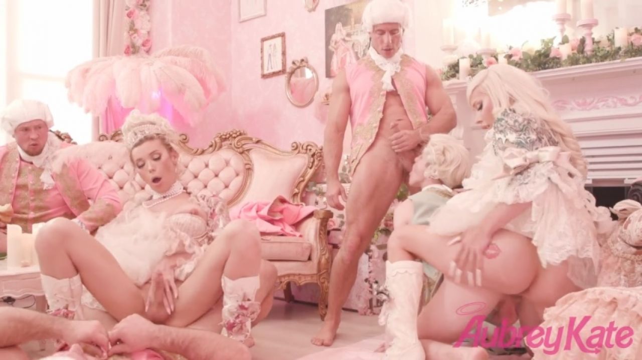 AubreyKateXXX:Transtoinette Orgy with oral anal and cumshots