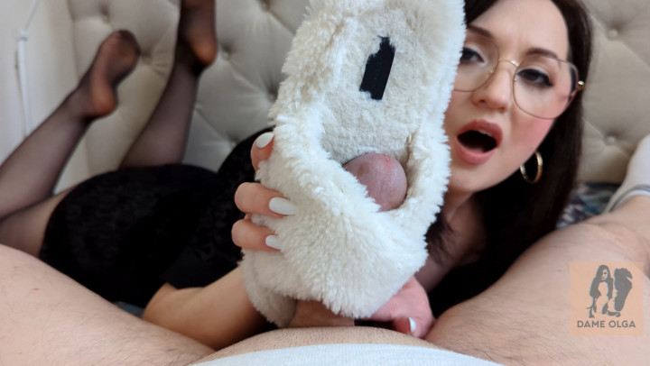 Dame Olga:572 / Fluffy Slippers Made for Shoejob and Shoe Fucking / 4K