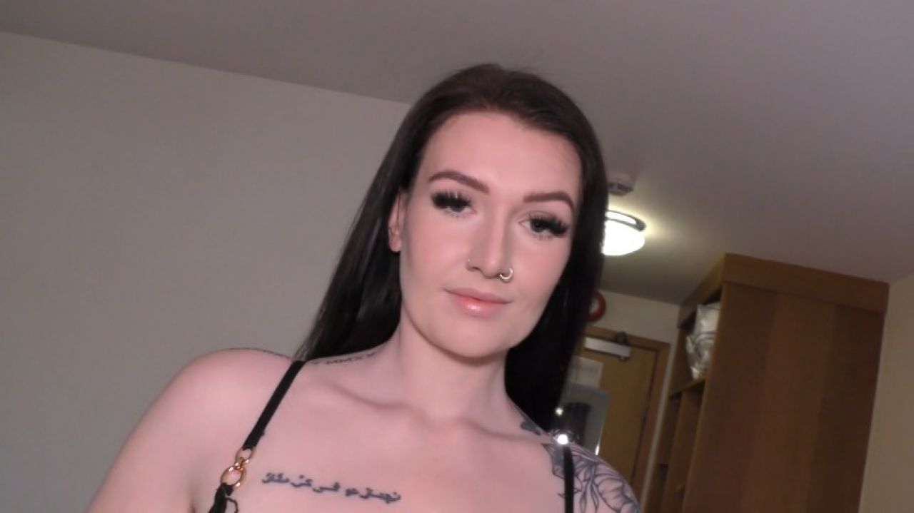 R3cklessMedia:British Slut Georgie Winters Gave Her Best BJ yet