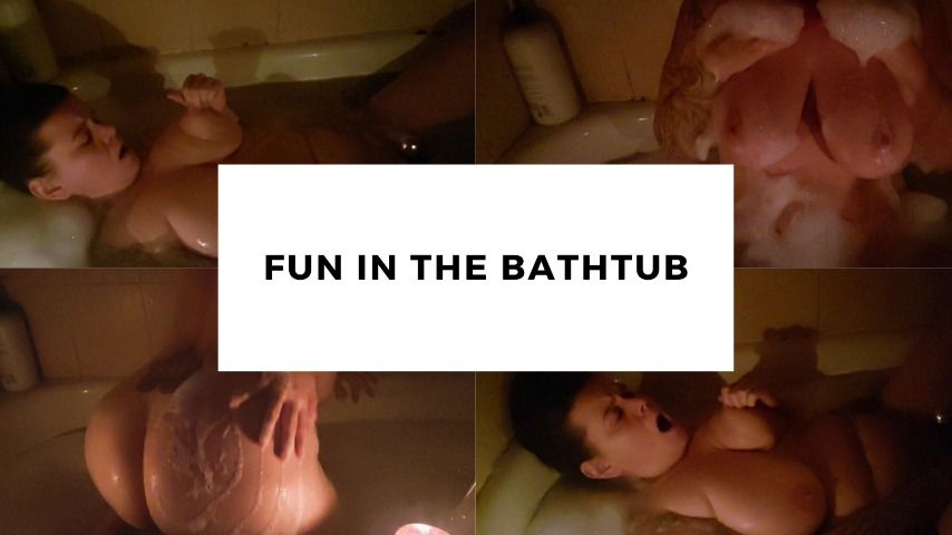 Fun In The Bathtub thedociledame