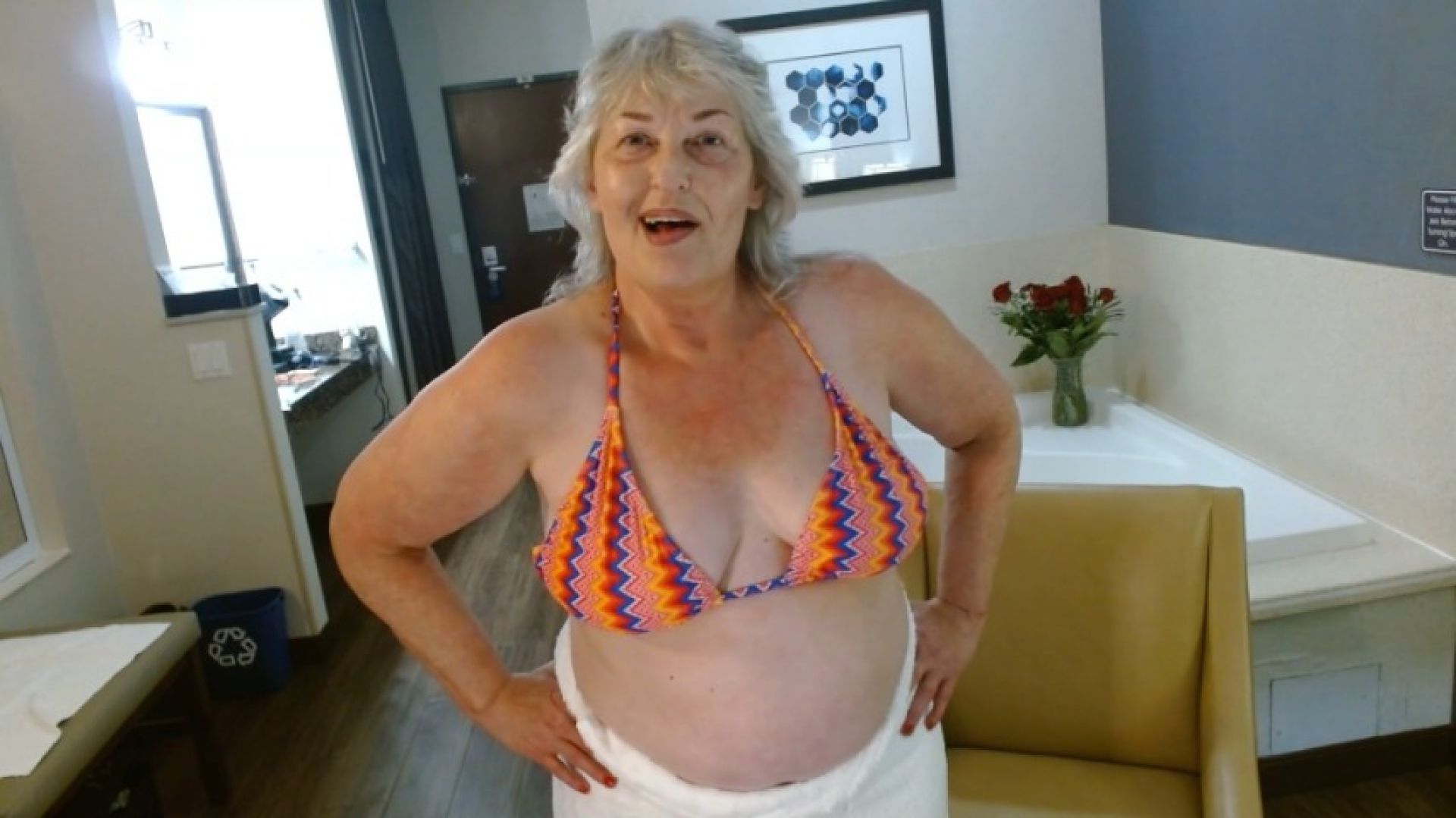 Dawnskye1962:1276 Derek gets seduced on vacation