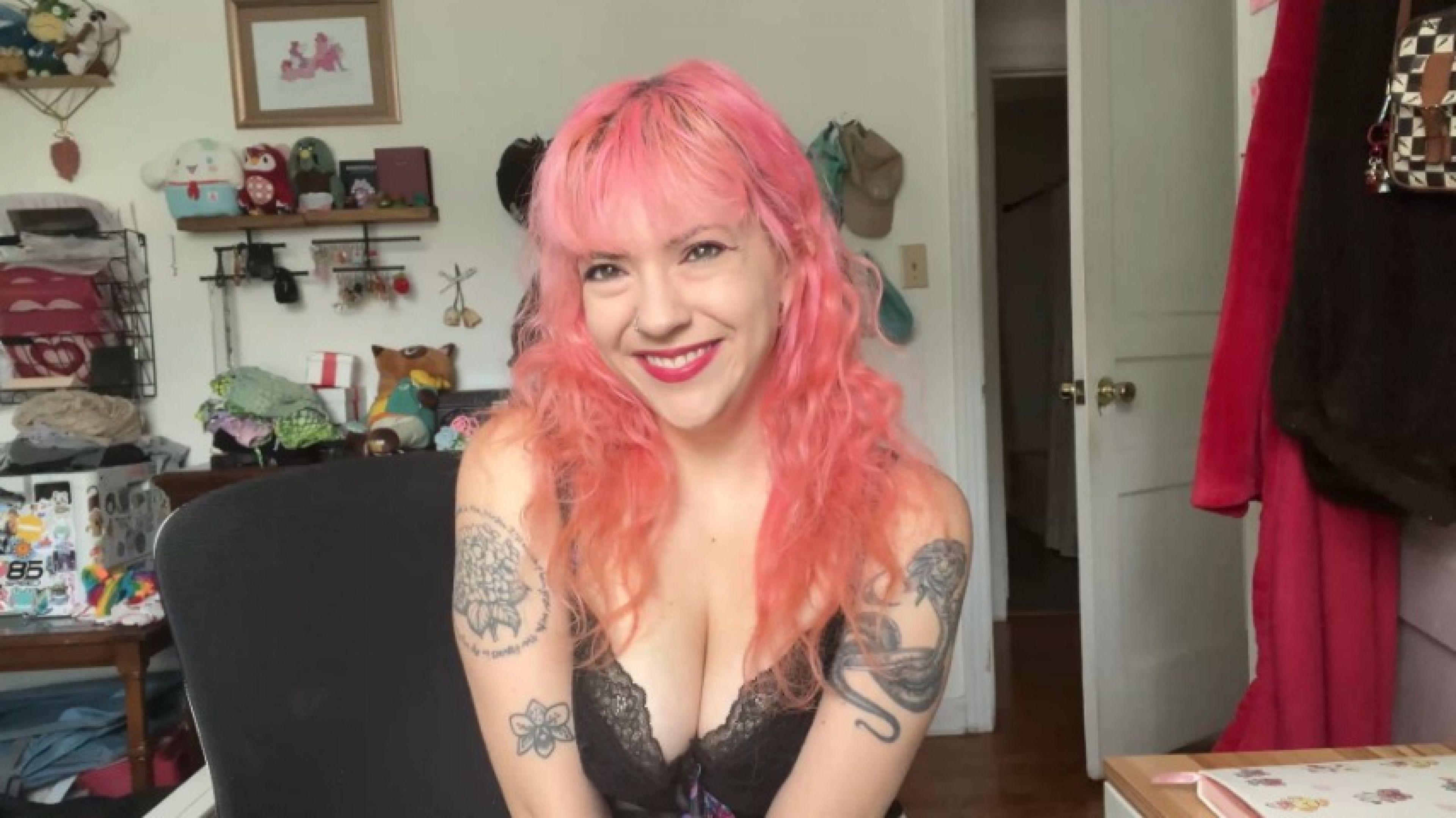 LilRedVelvet:cum for mommy