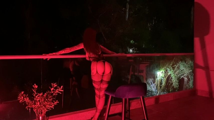 leaked show on my balcony thumbnail