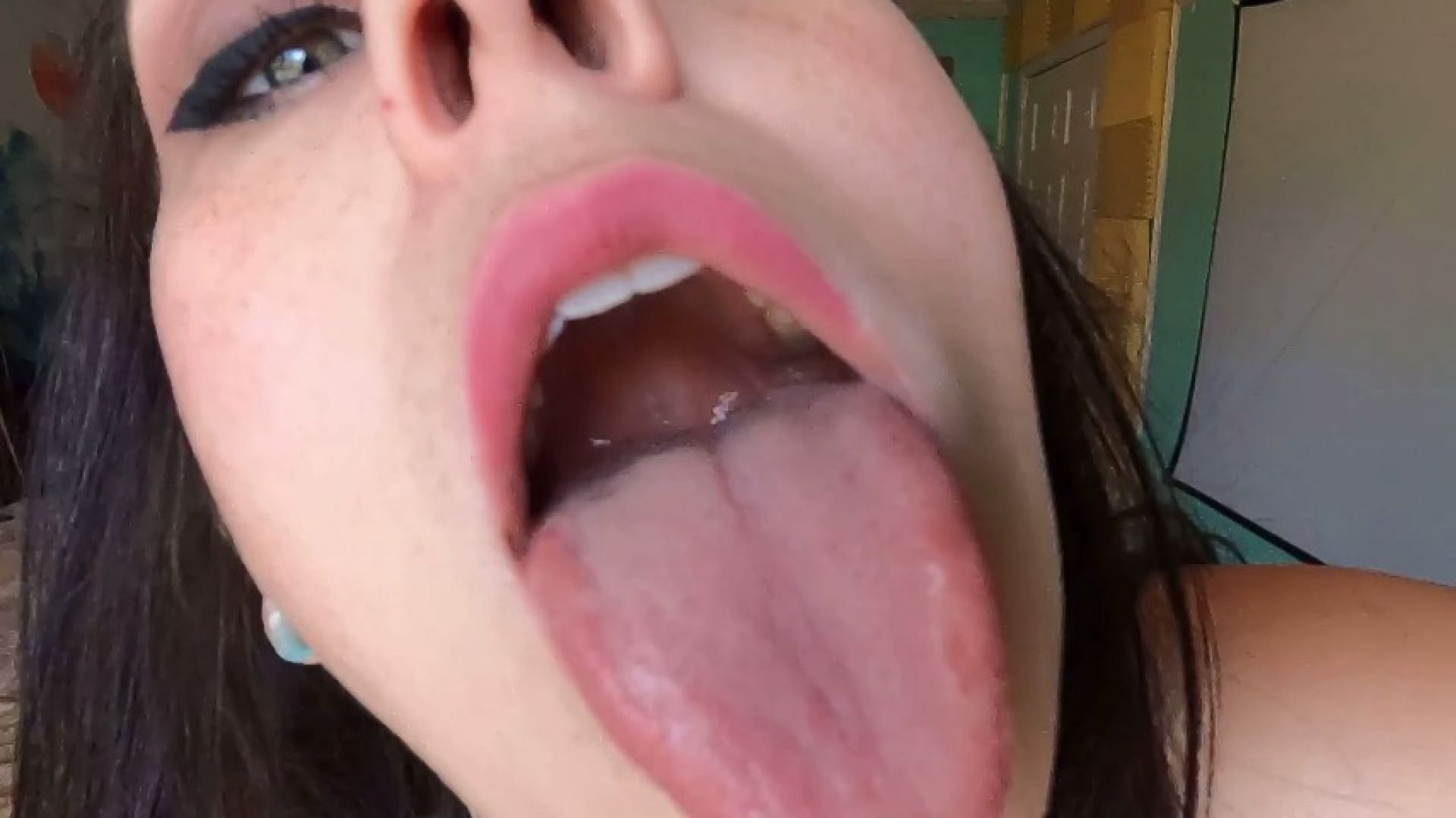 leaked Lolla swallows and digest tiny thumbnail