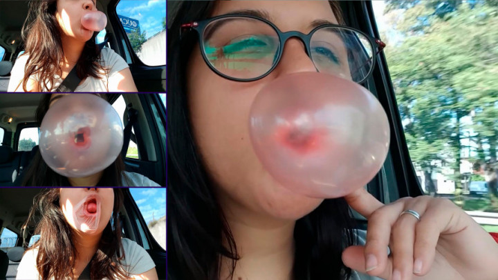 MeluWorld:Doing big bubbles next to my UBER driver - Bunny Looner