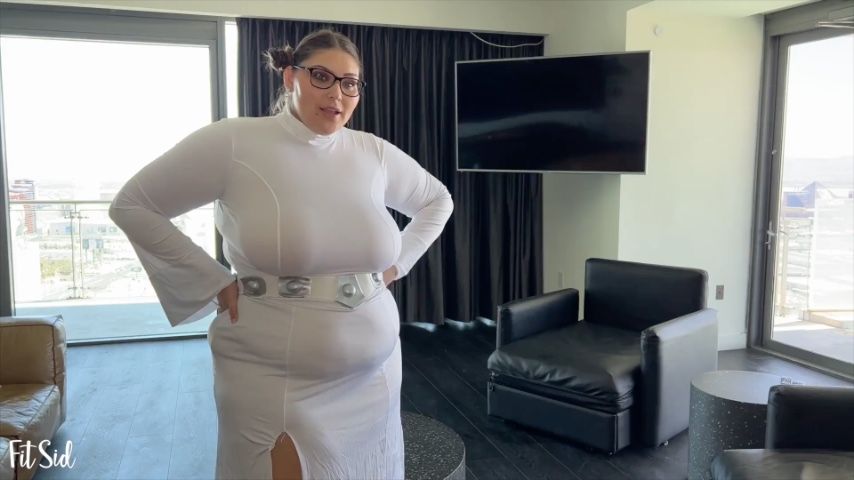 leaked Princess Leia Gives A MEAN Ball-busting thumbnail