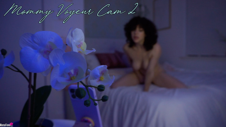 Mommy Cam Voyeur 2