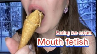 [2.67 GB] - Mouth fetish. Eating. Lips - UrSilvia