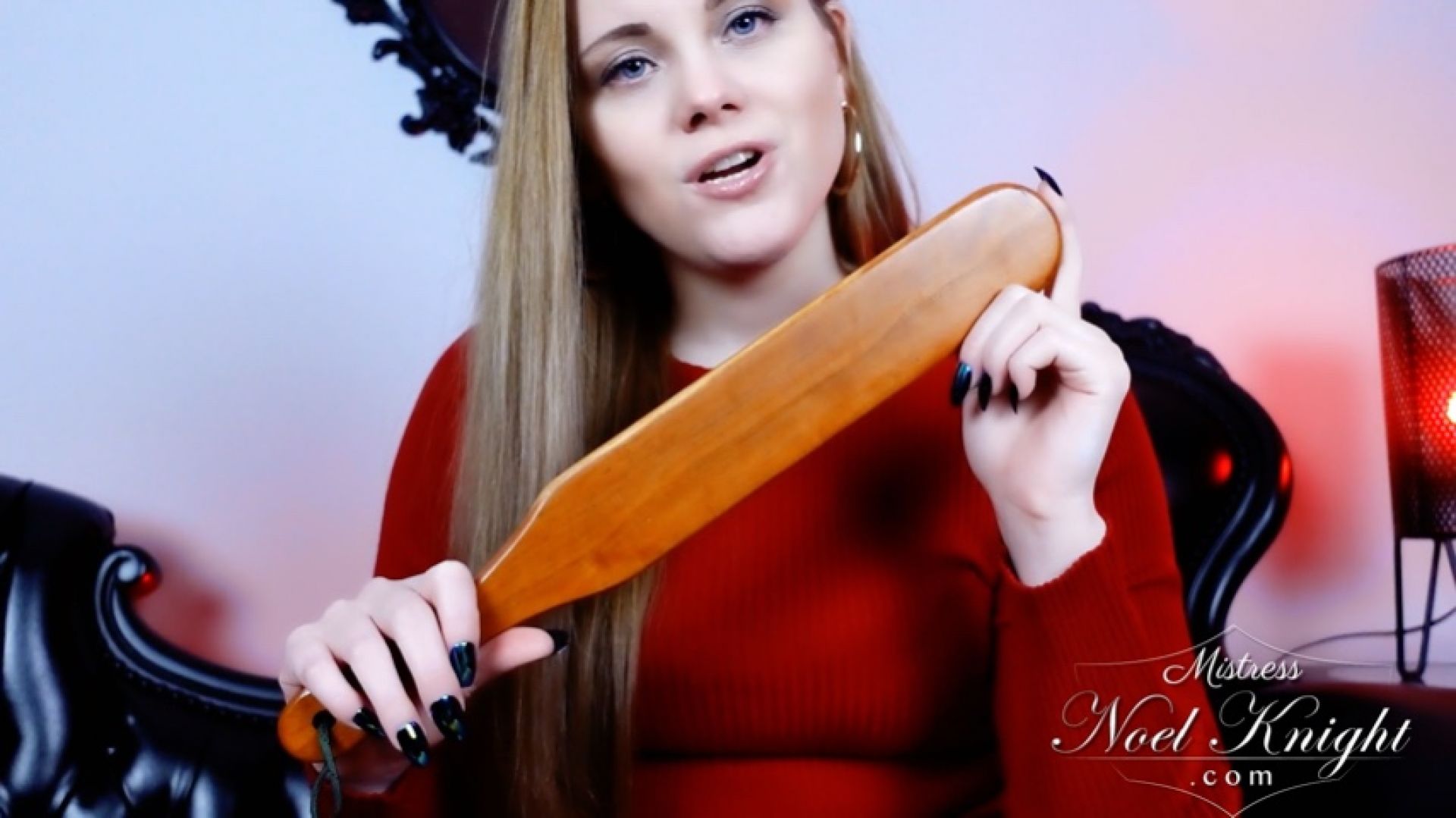 Mistress Noel Knight:A Red Ass Makes A Better Man