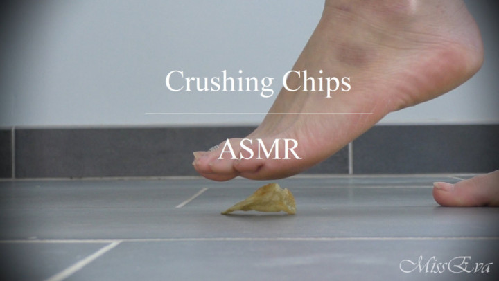 Crush chips ASMR MissEva