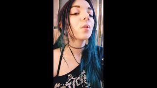 [533.53 MB] - Goth girl blowing spit bubbles - Violet G