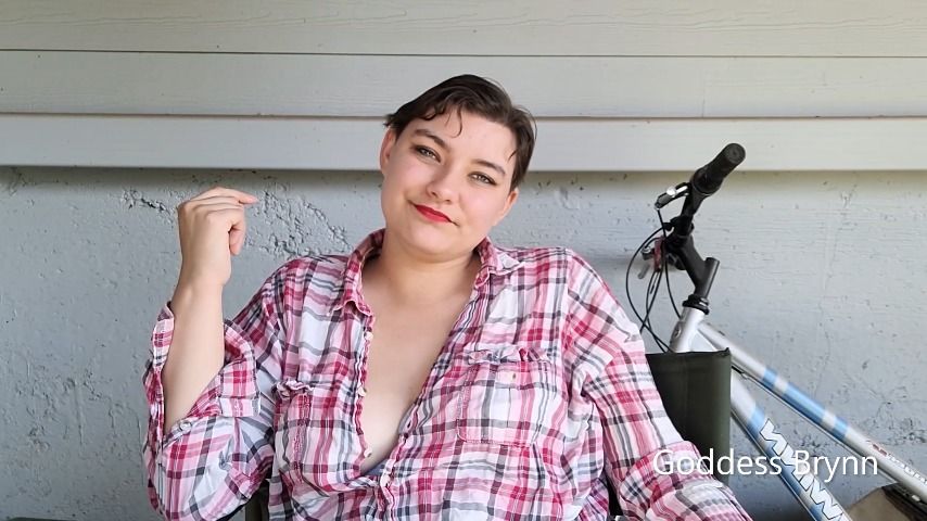 Sit With Mommy While She Smokes LovelyBrynn