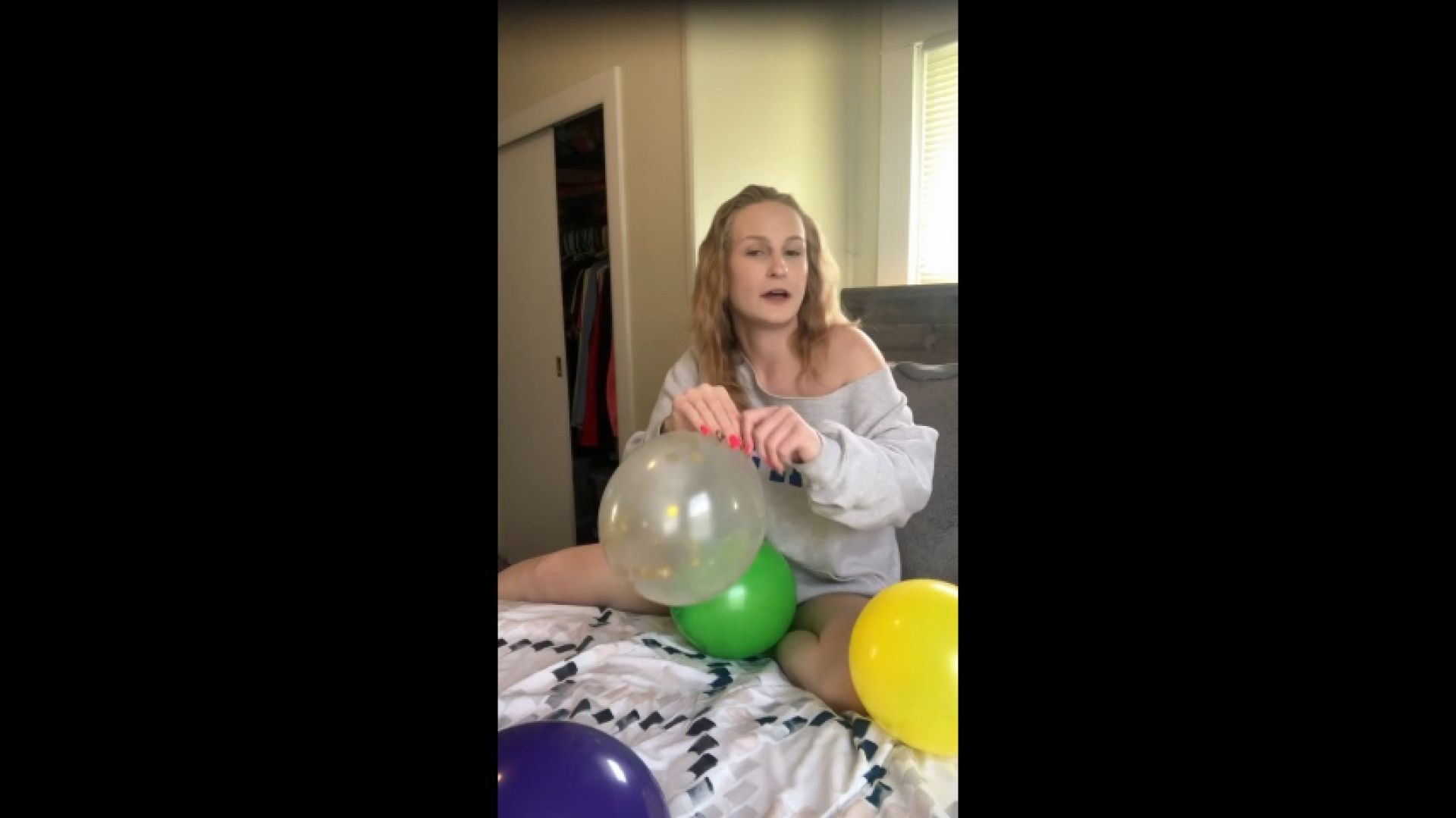MaraAnn:Soft Lips and Big Balloons