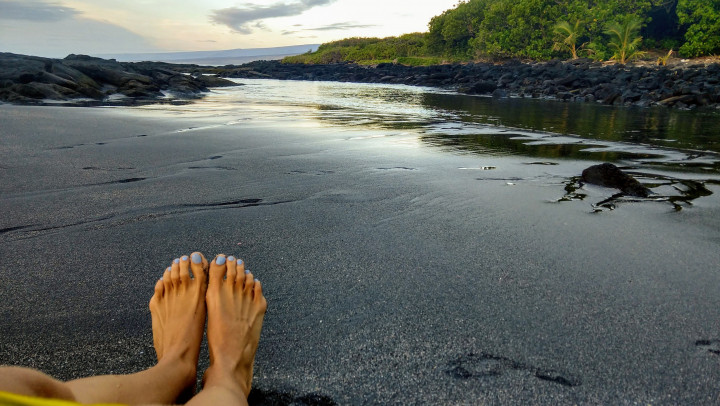 Feet on the beach - EllaDonna69 - EroThots