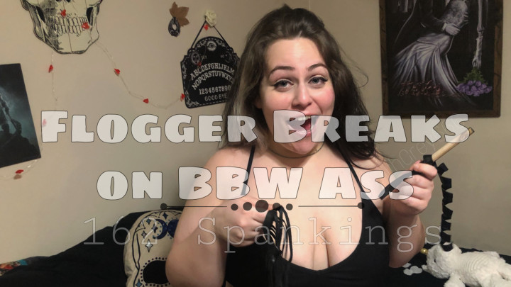 Flogger Breaks on BBW Ass | Lilith Grey LilyGrey666