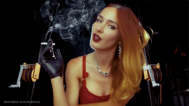 I snap, I smoke, you pay Elis Euryale