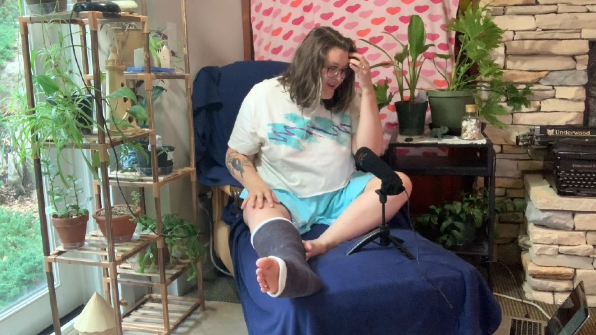Missi Minks - Naked Yoga With Eliza Mae - ManyVids