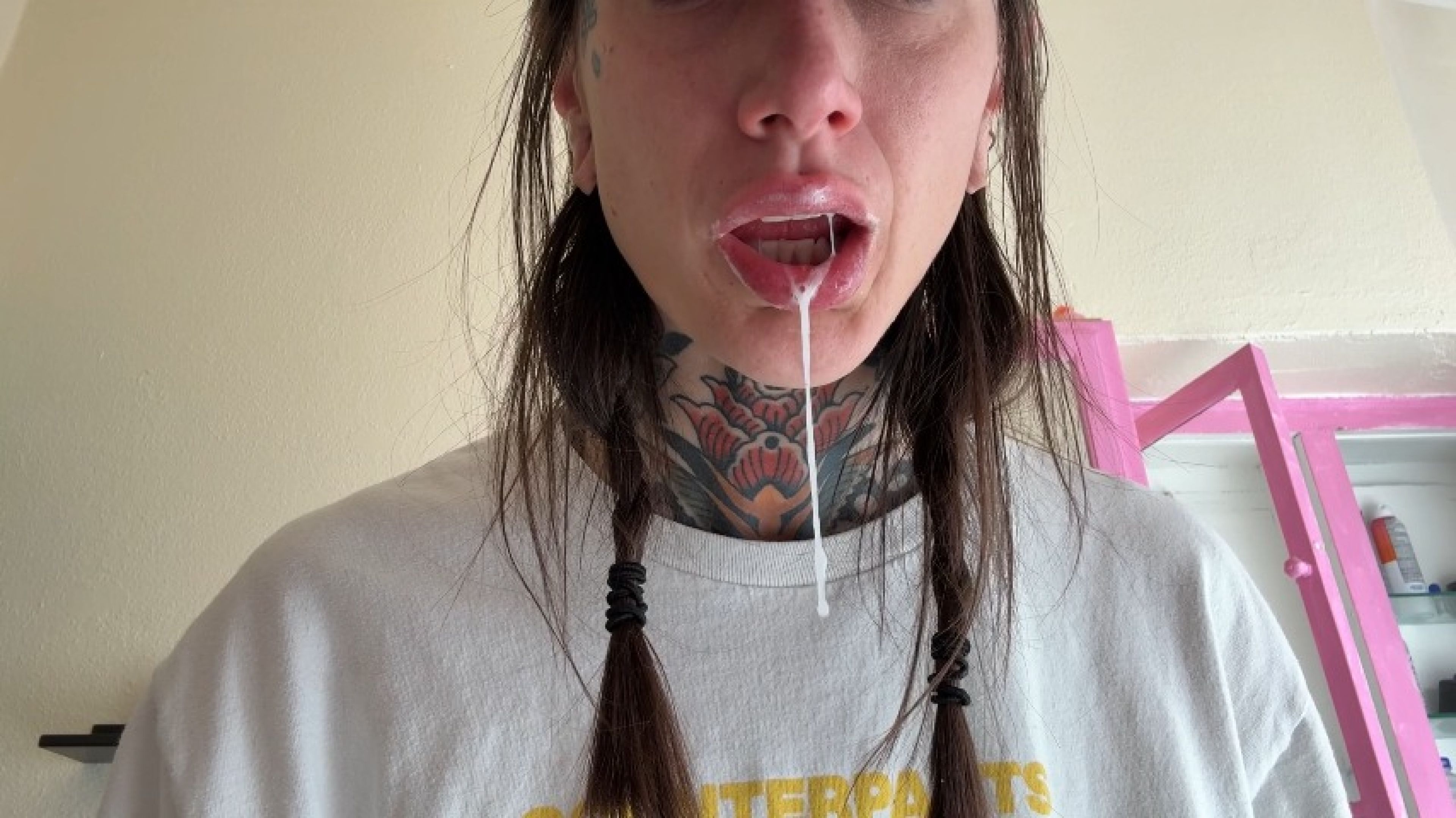 alaskalovesfetish:FULL tooth brushing whitening strip application: read info