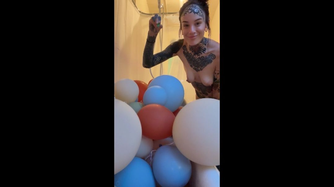 alaskalovesfetish:balloon bathtub firework finale