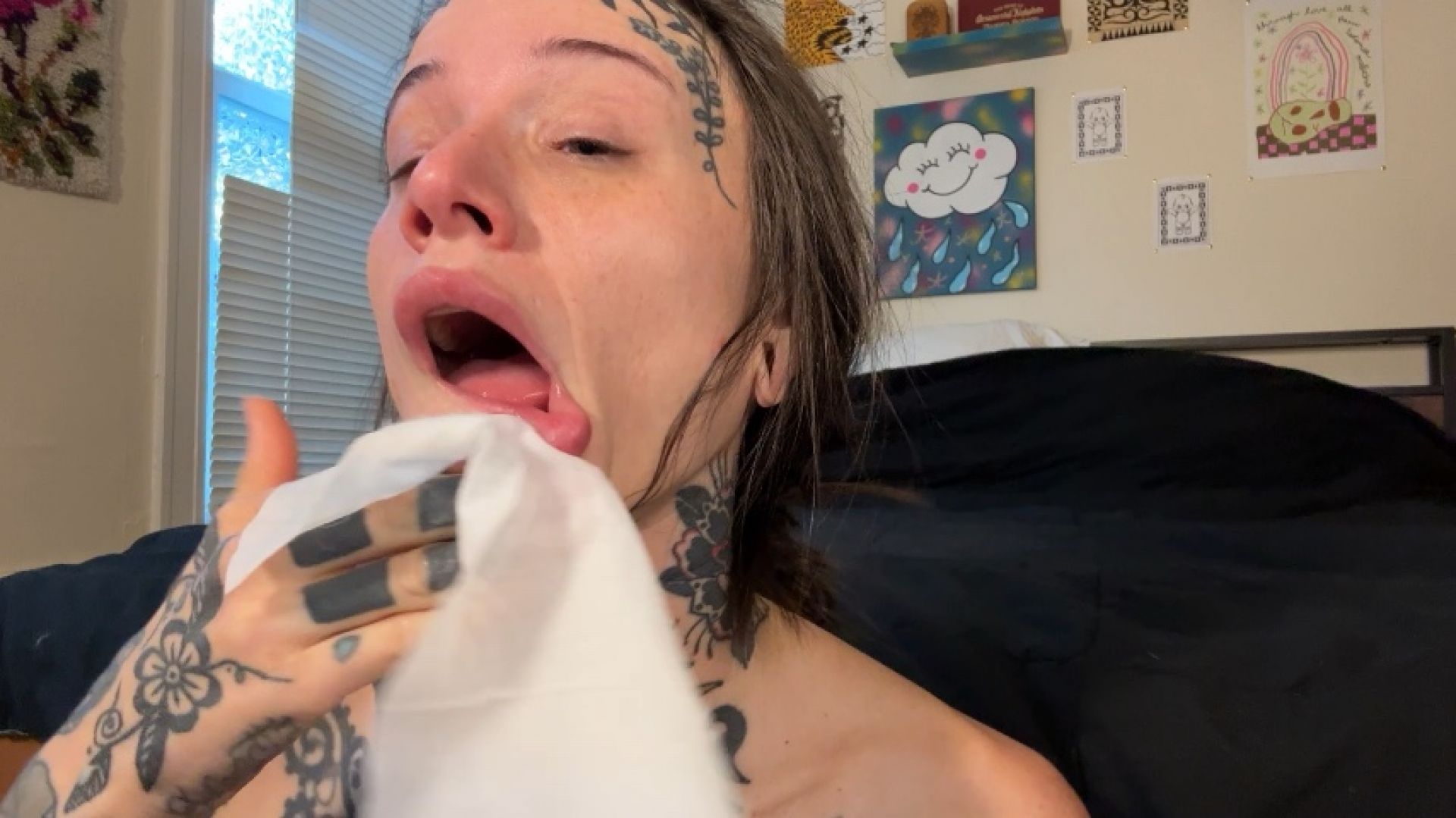 alaskalovesfetish:Yogurt mess clean up
