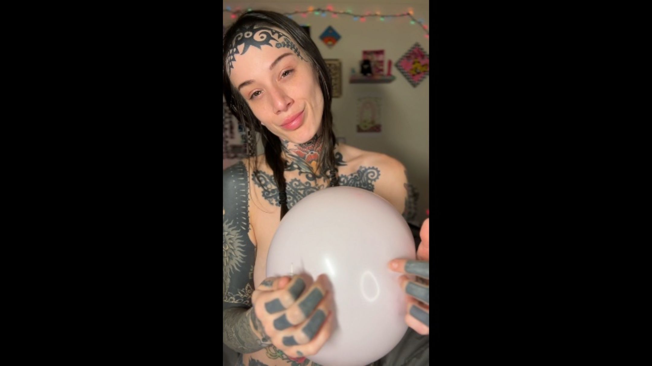 alaskalovesfetish:Pink balloon tack pop