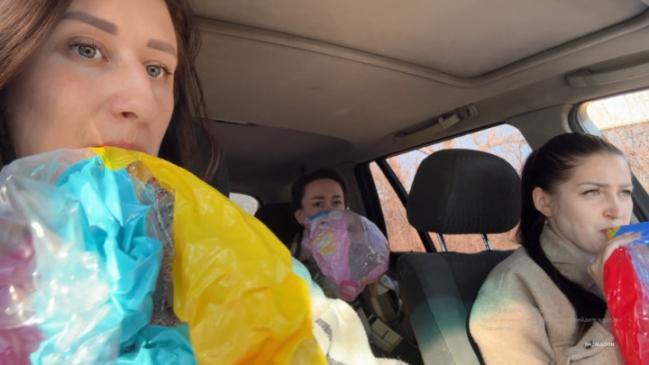 NATALILOON:Triple Trouble: Loud Beach Ball Inflation in a Car  3 Girls
