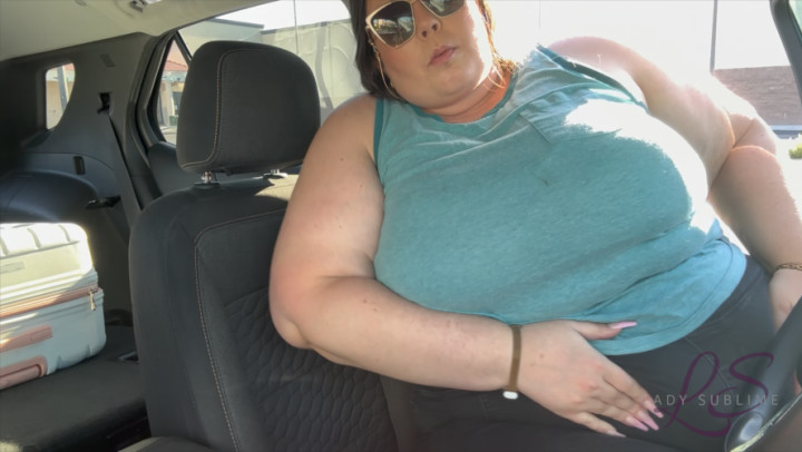 leaked SSBBW Car Struggles and Topless Driving thumbnail