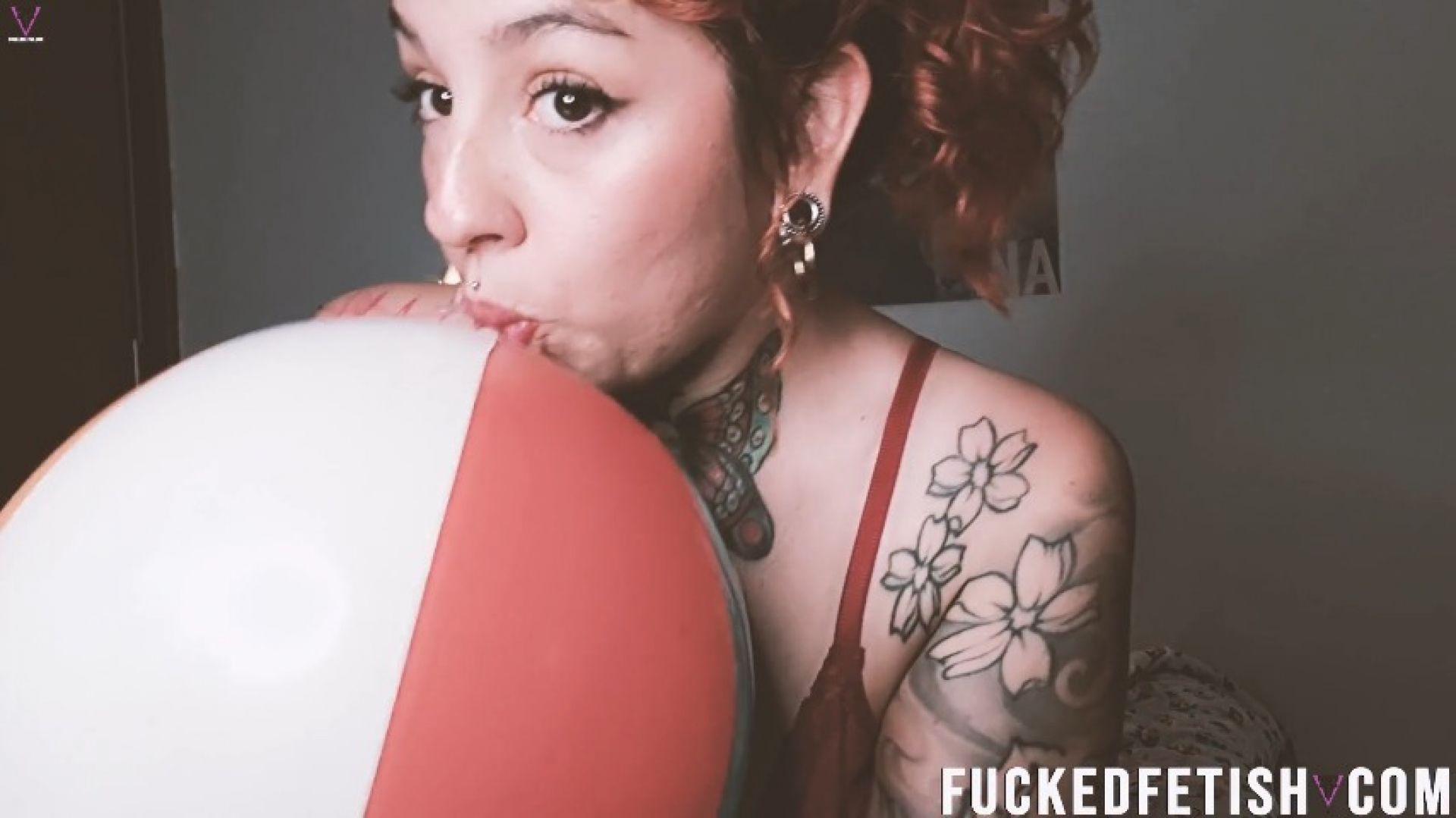 FuckedFetish:Anjelicadouxxx red lingerie inflatable pee