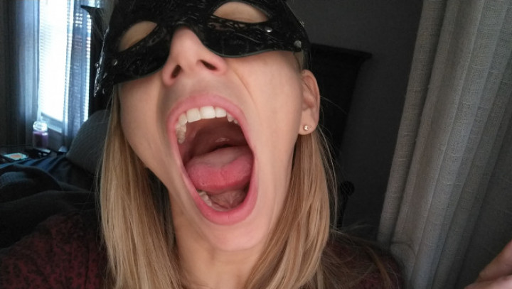 PennyPlace:Yawning in the dawn