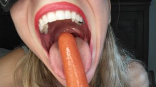 [754.29 MB] - Hotdog sucking - PennyPlace