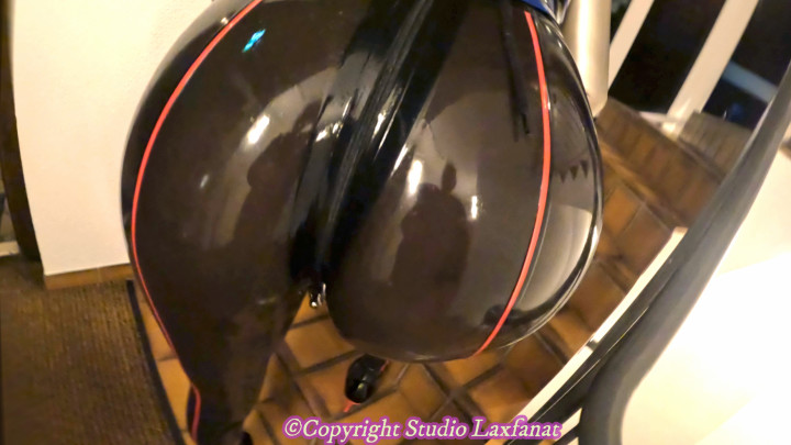 Booty Latex Leggings Vibrator p1 Laxfanat Latex