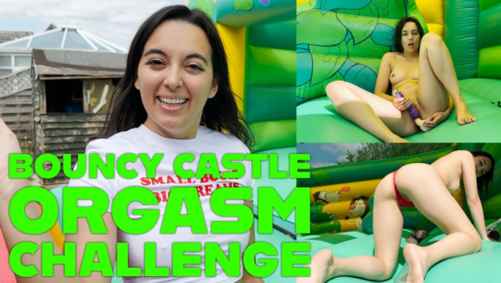 Summer Fox:Bouncy Castle Orgasm Challenge
